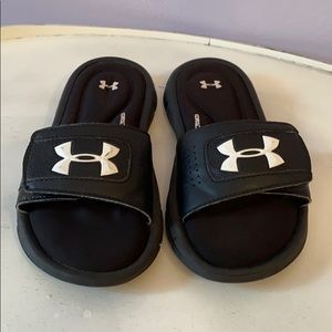 Under Armour slip one size 1